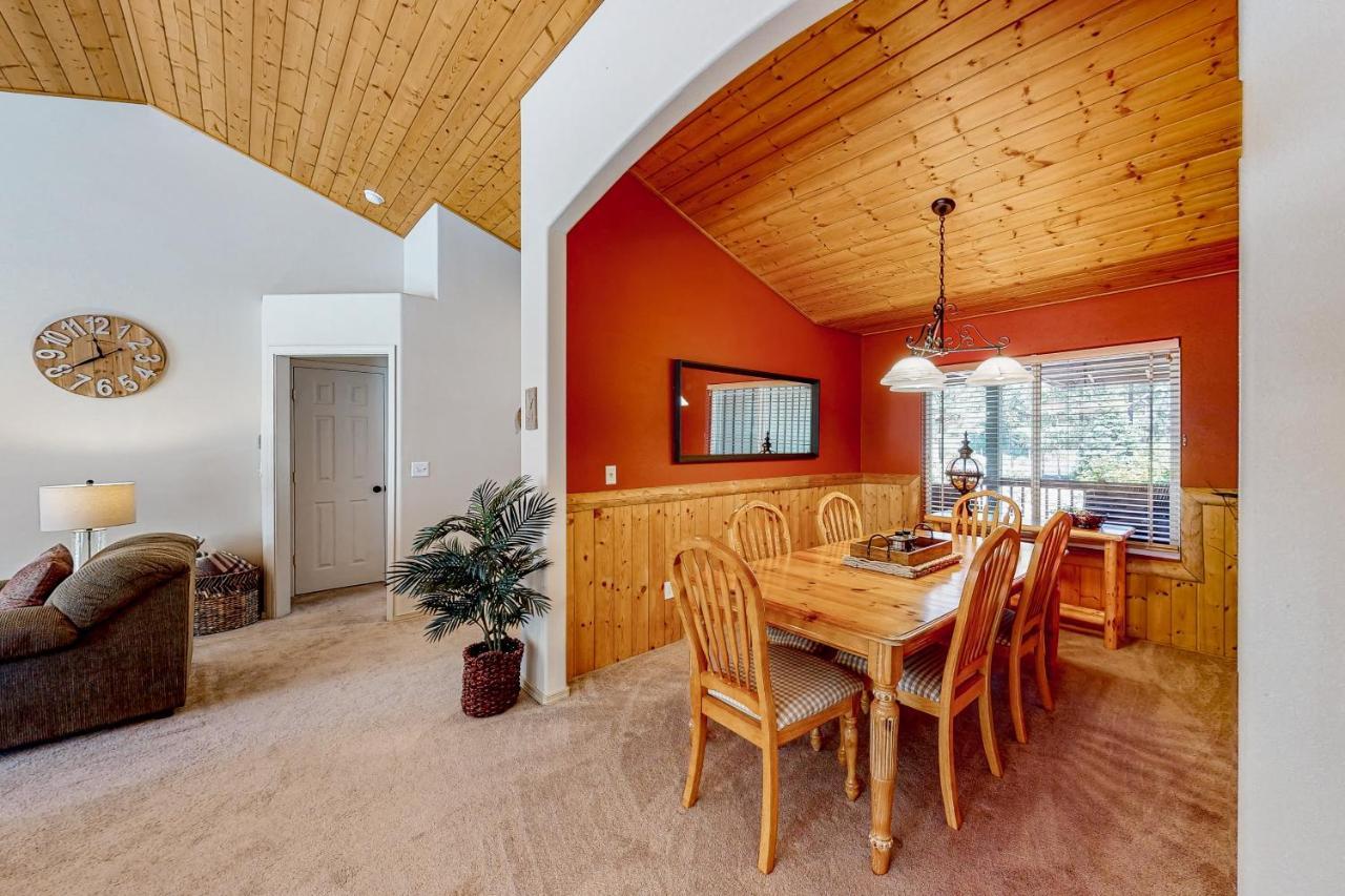 Bachelor Sunshine Retreat Villa Sunriver Exterior photo