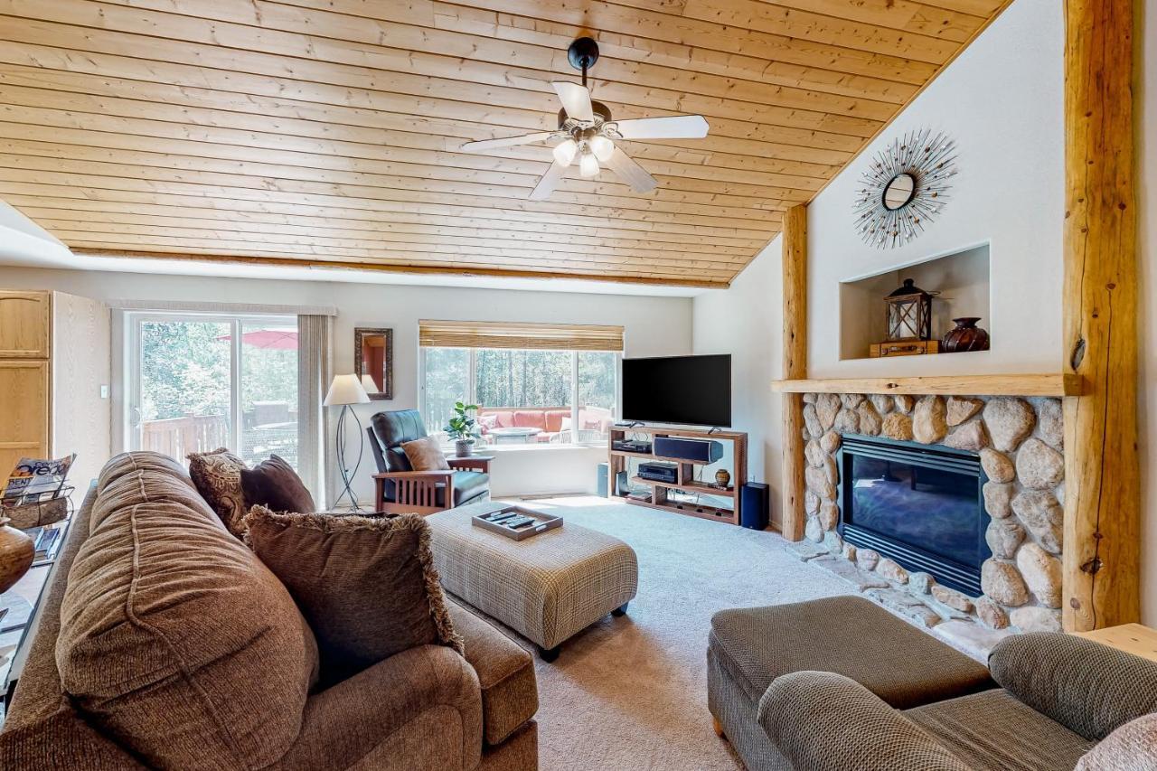 Bachelor Sunshine Retreat Villa Sunriver Exterior photo