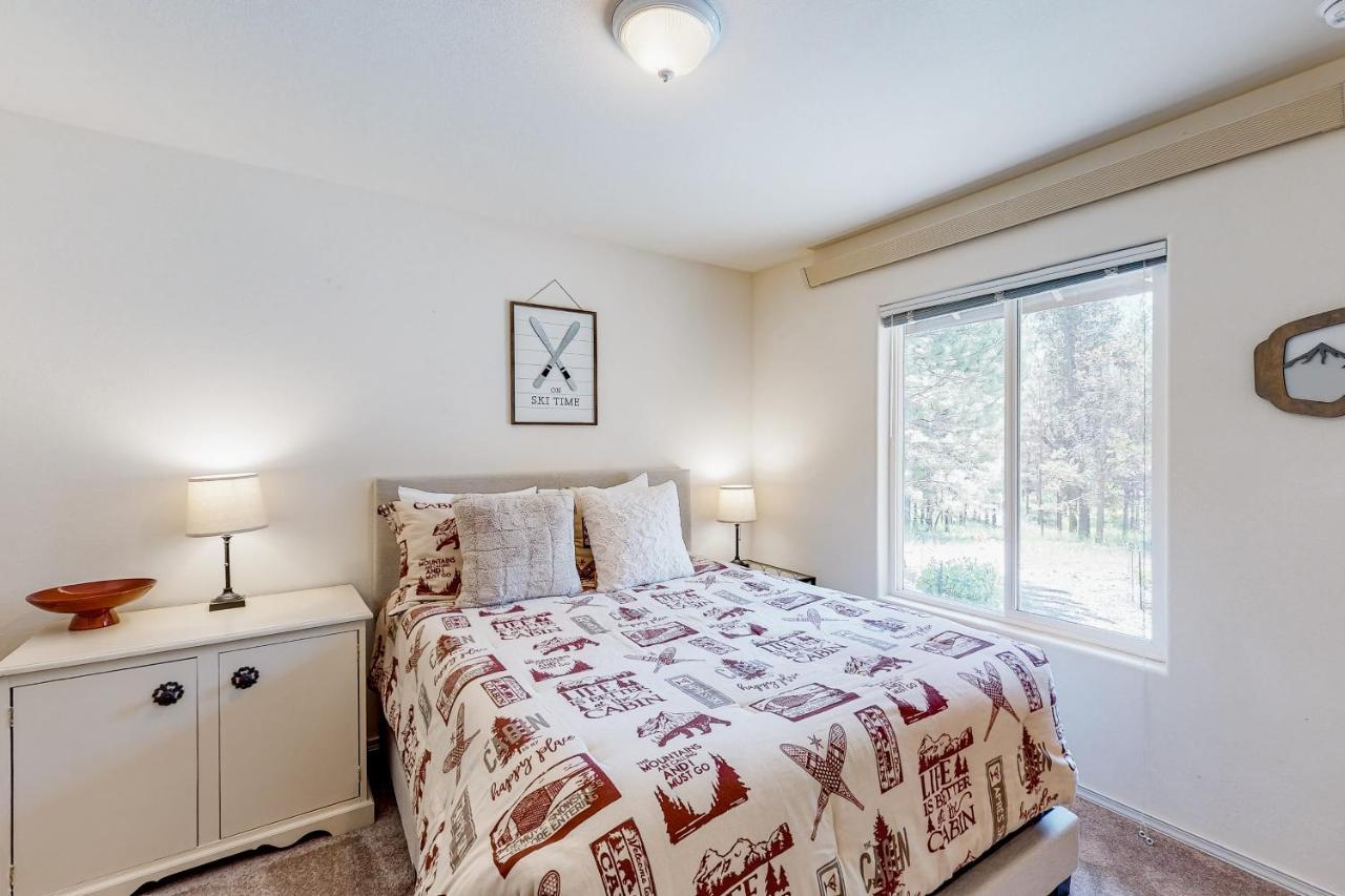Bachelor Sunshine Retreat Villa Sunriver Exterior photo