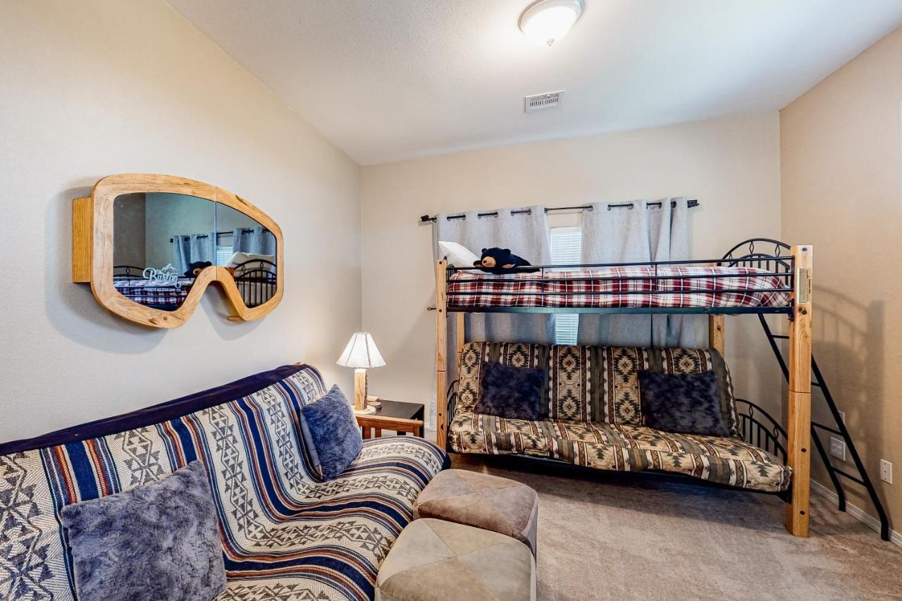 Bachelor Sunshine Retreat Villa Sunriver Exterior photo