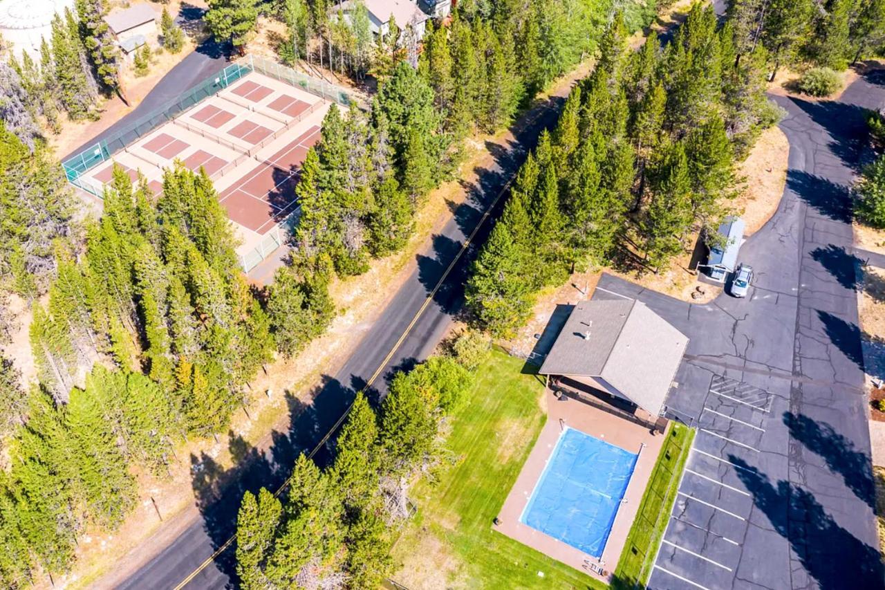 Bachelor Sunshine Retreat Villa Sunriver Exterior photo